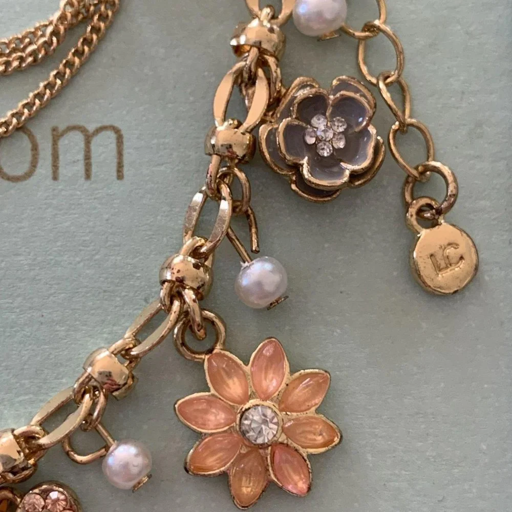 NIB Lauren Conrad Bloom Charm Bracelet Gold-tone Flowers Heart Pearl Cha… - Picture 3 of 5